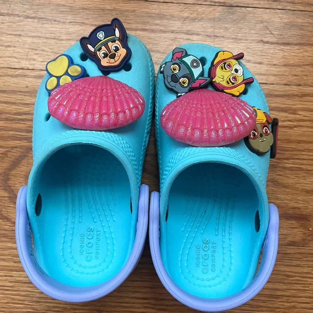 CROCS Blue Seashell Water Shoe Clogs